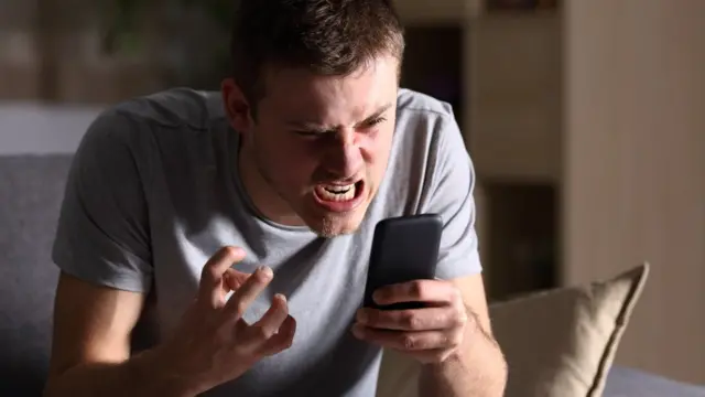 14 erros do dia a dia que diminuem a vida útil do celular