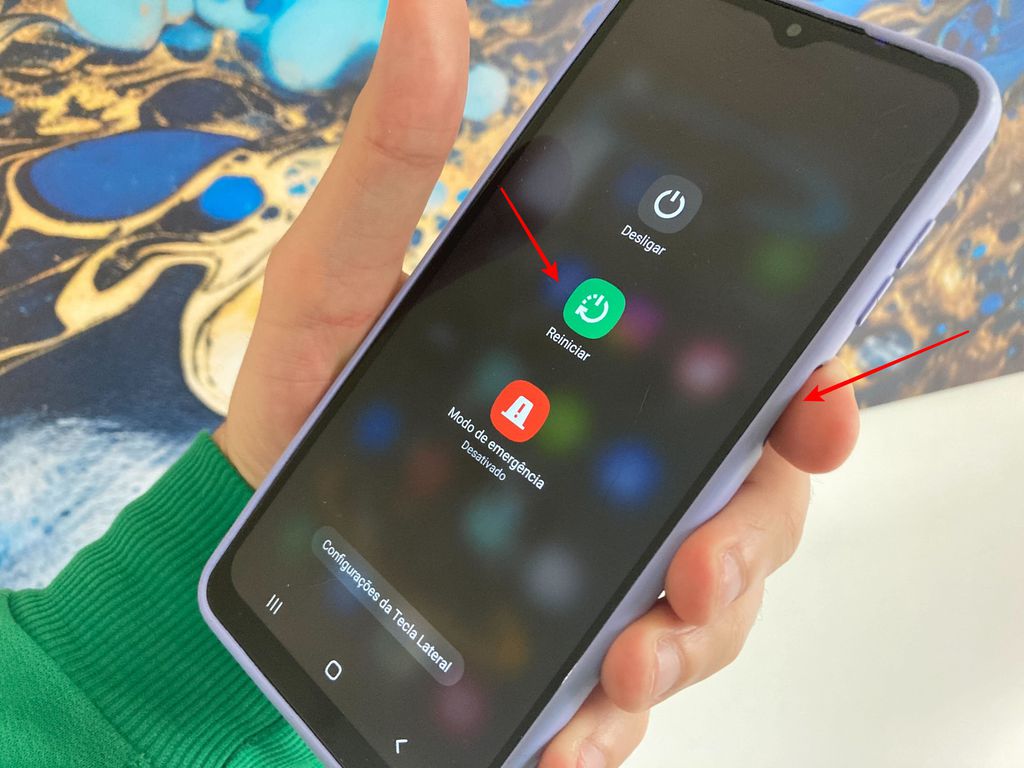 É necessário reiniciar o celular? Veja quando isso realmente ajuda